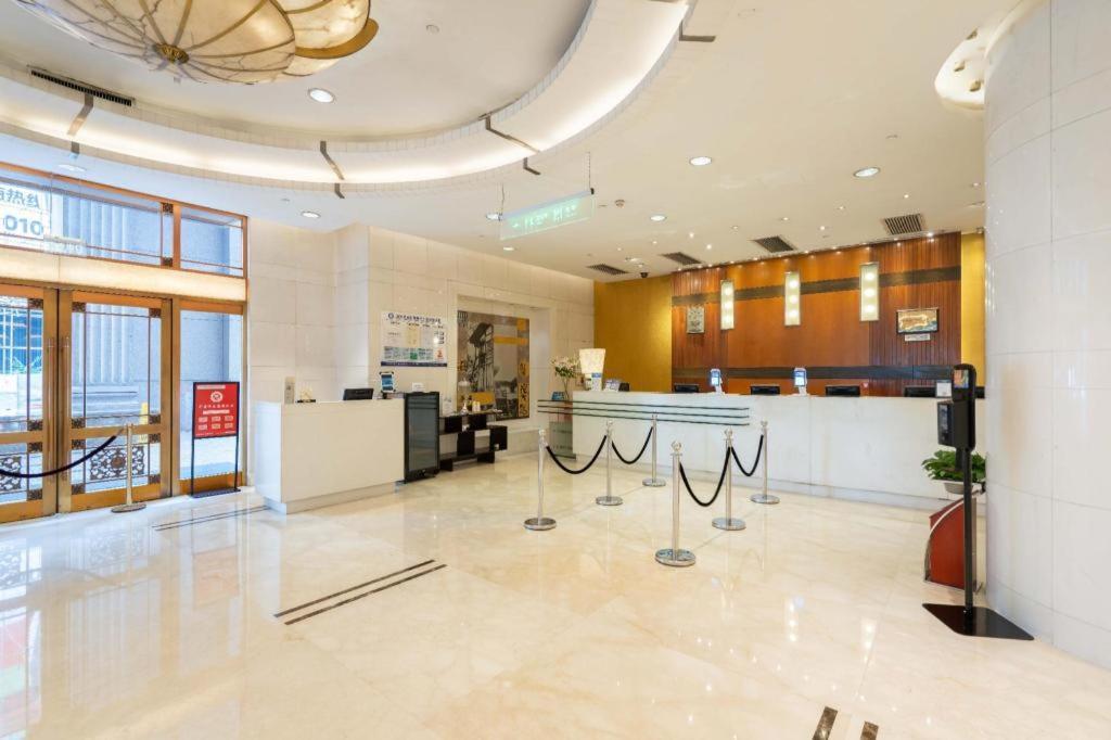 Dekin Hotel Chongqing Jiefangbei Exteriör bild