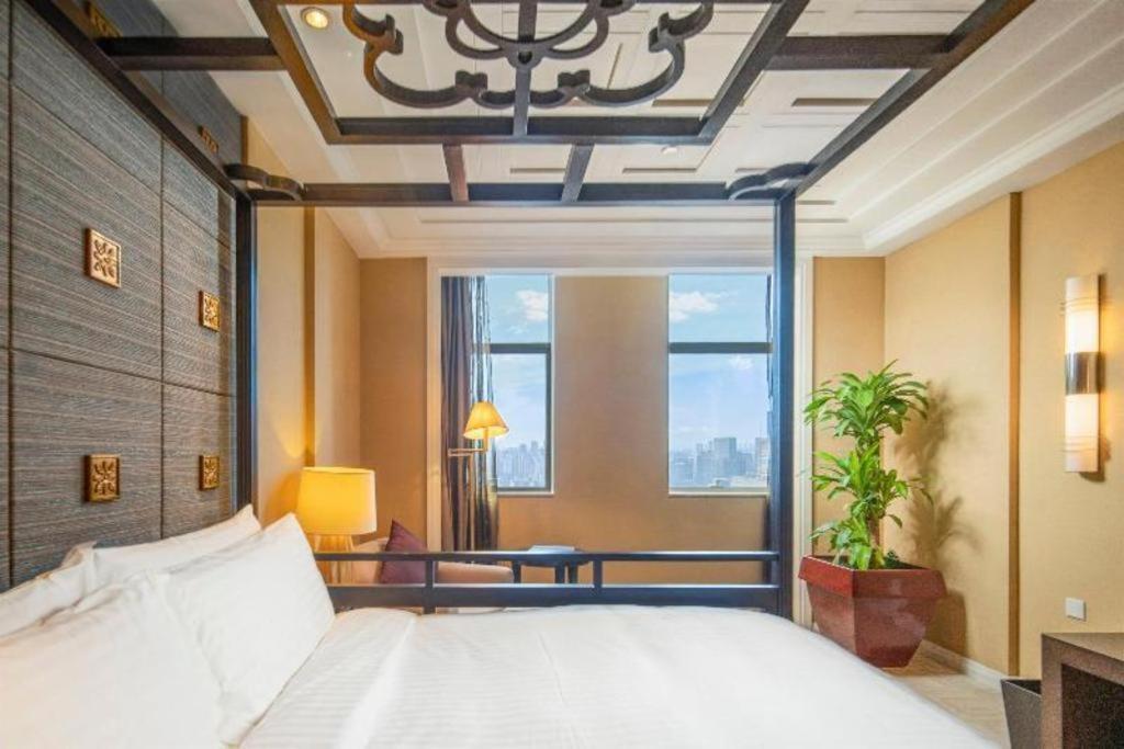 Dekin Hotel Chongqing Jiefangbei Exteriör bild